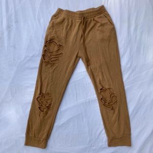 Distressed Cozy Sweatpants ✨